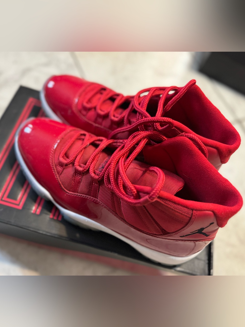 Jordan Retro 11 Men's Red High-Top - Picture 3 of 5